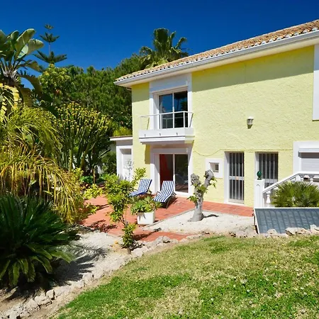 Sleeps 4 With Pool And Air Con Villa Mijas