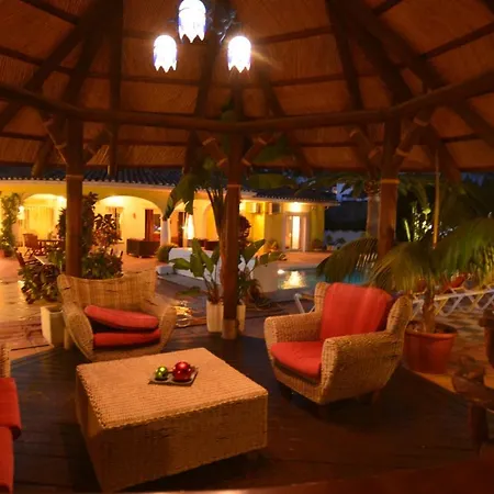 Sleeps 4 With Pool And Air Con Villa Mijas